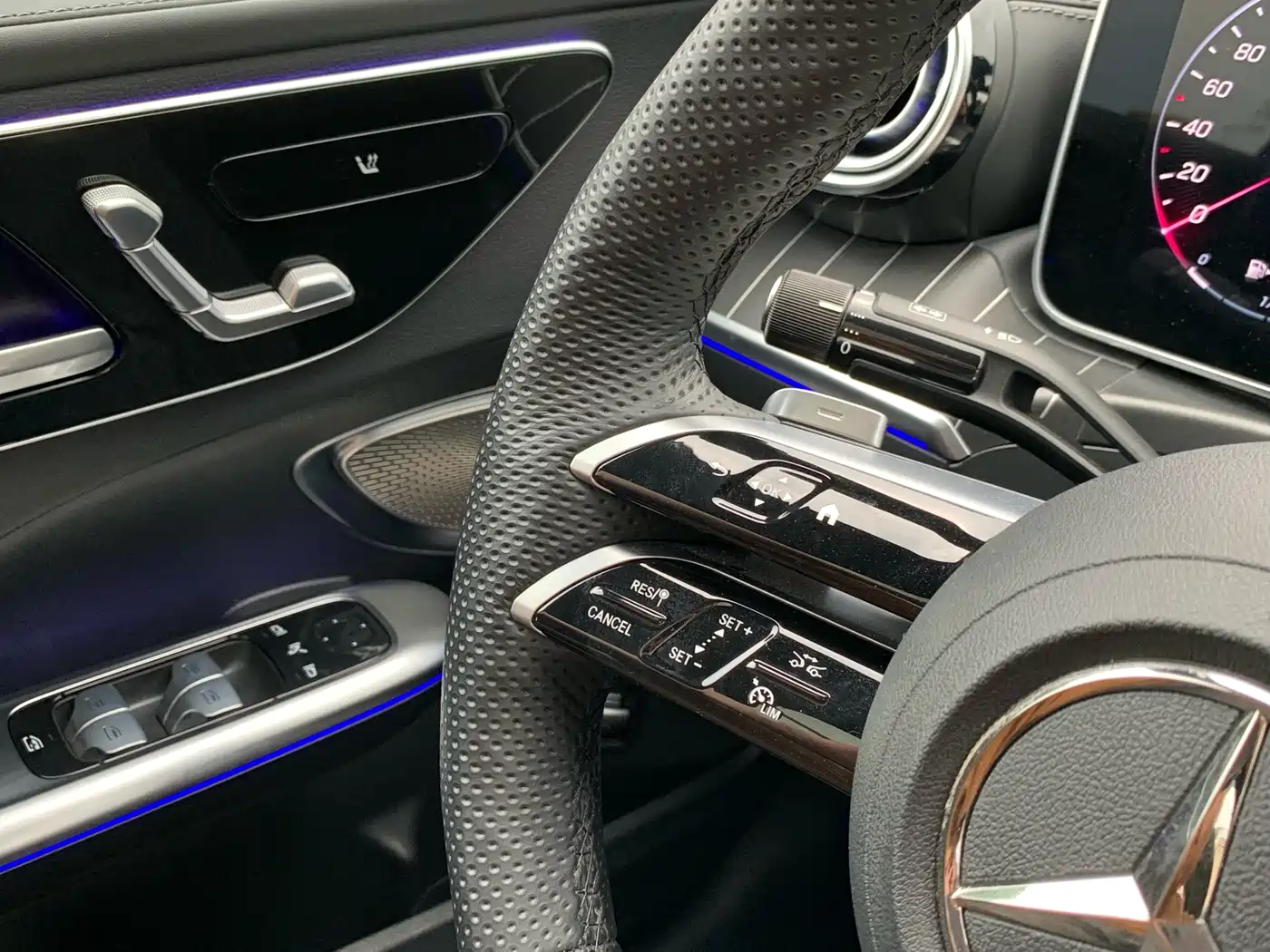 Mercedes-Benz C-Class 2025 C 260 L Night Sport Edition фото 23