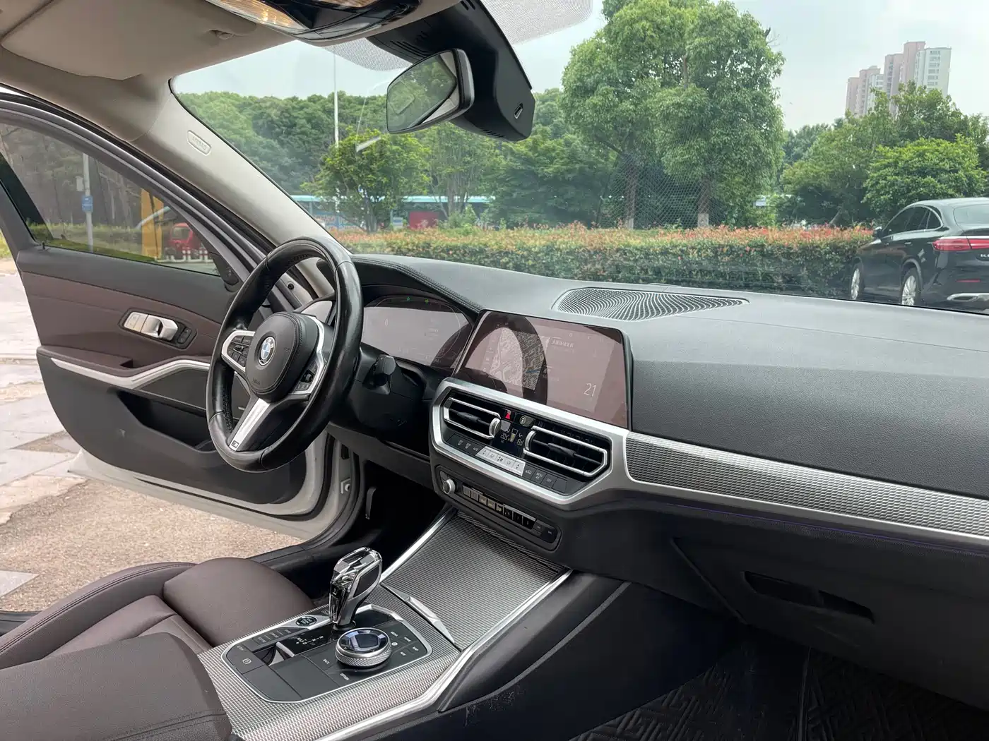 BMW 3 Series 2020 Facelift 325Li M Sport Night Edition фото 6