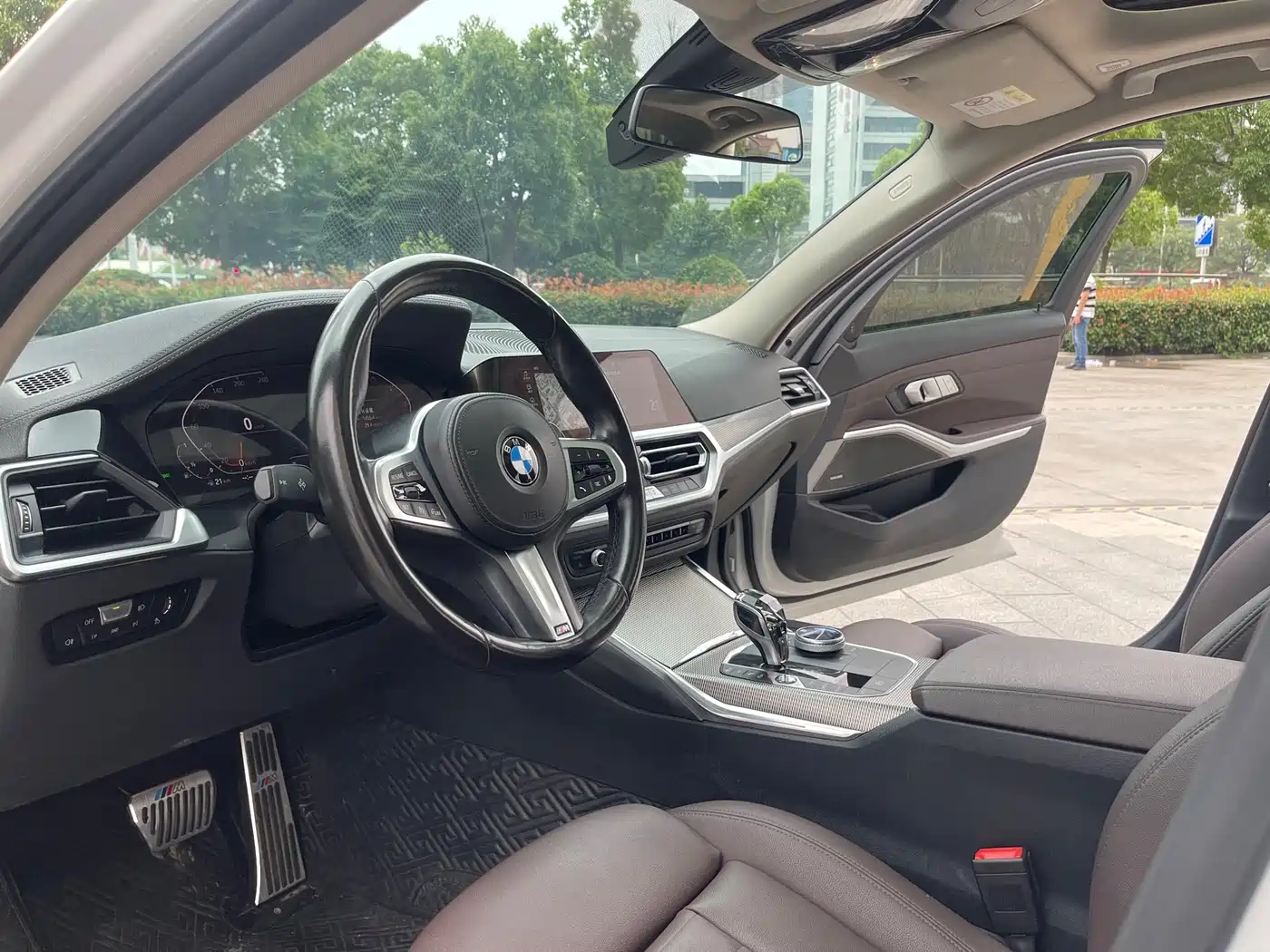 BMW 3 Series 2020 Facelift 325Li M Sport Night Edition фото 3