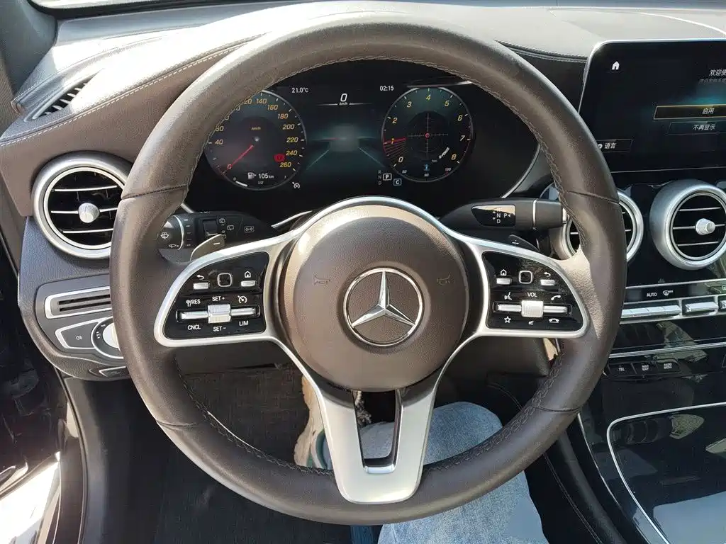 MERCEDES-BENZ GLC