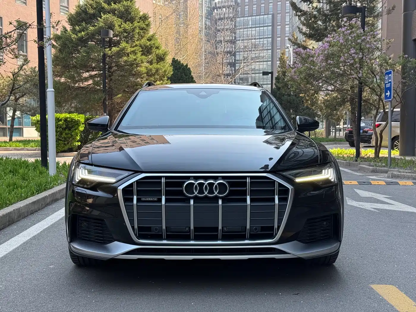 Audi A6 (Import) 2020 allroad quattro Explorer 55 TFSI Premium Off-Road фото 2