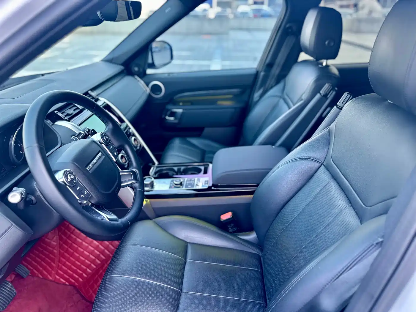Land Rover Discovery 2018 3.0 SC V6 HSE фото 6