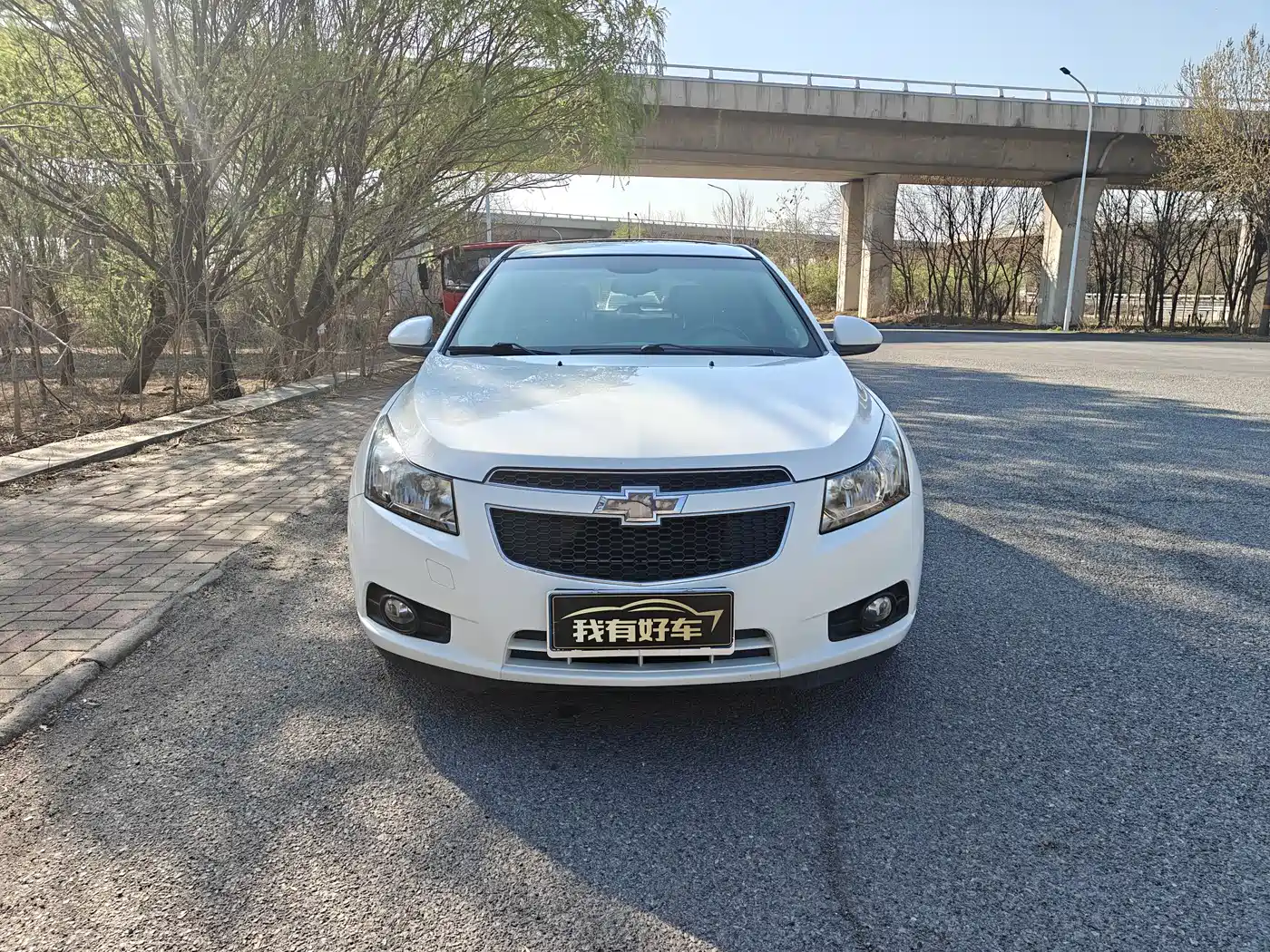 Chevrolet Cruze 2013 Hatchback 1.6L Manual Luxury фото 2