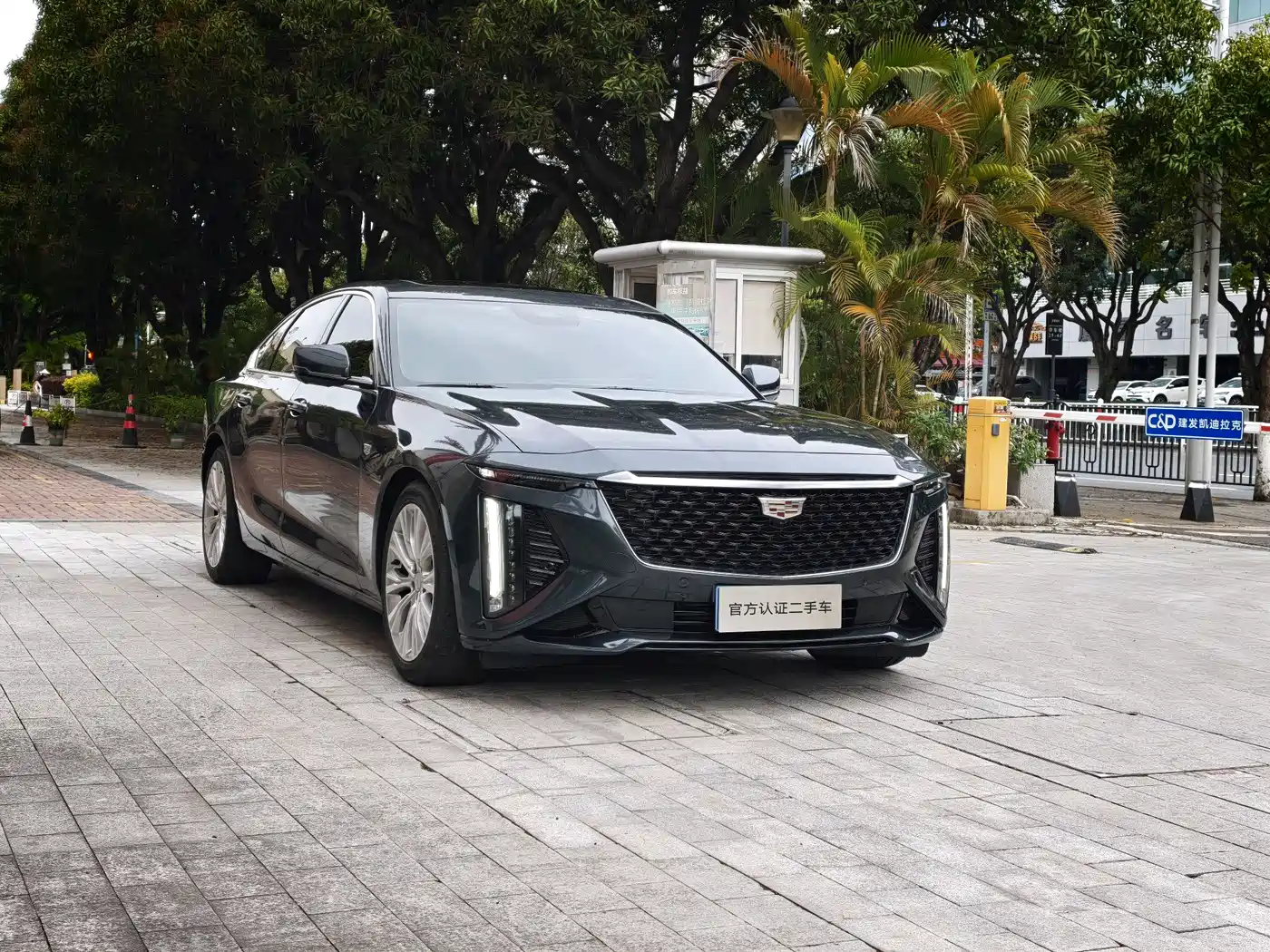 CADILLAC CT6