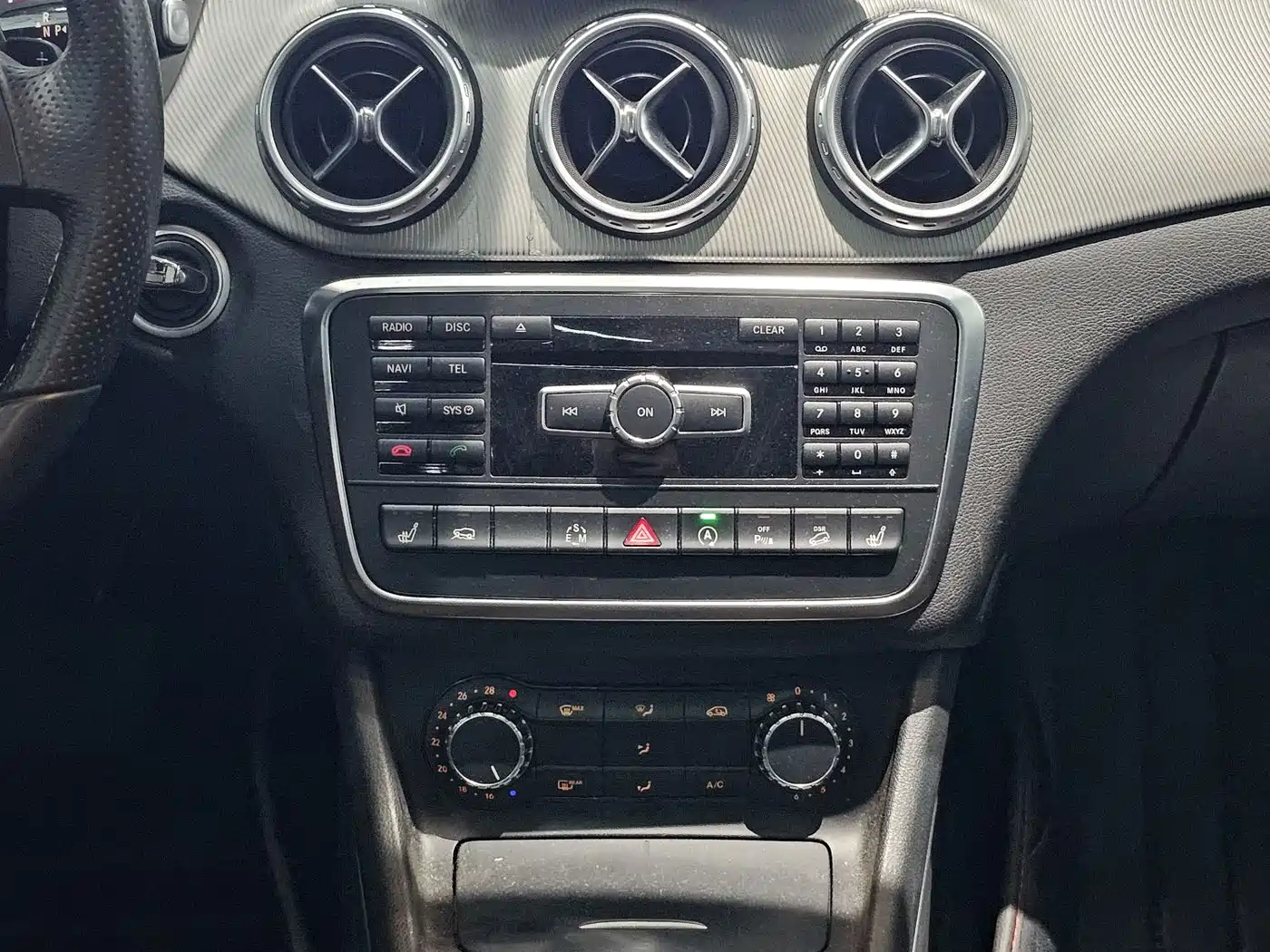 Mercedes-Benz GLA 2015 GLA 220 4MATIC Fashion Edition фото 9