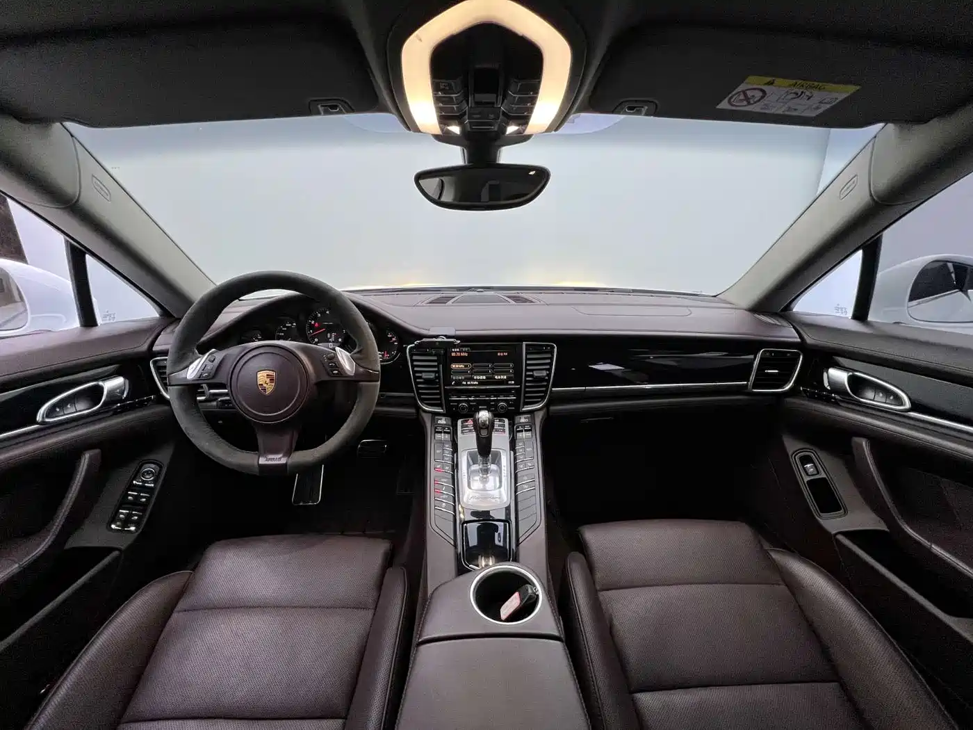 Porsche Panamera 2016 Panamera 4 Executive Edition 3.0T фото 26
