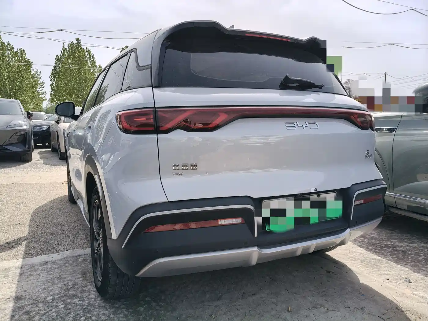 BYD Yuan UP 2024 401KM Surpass Edition фото 10