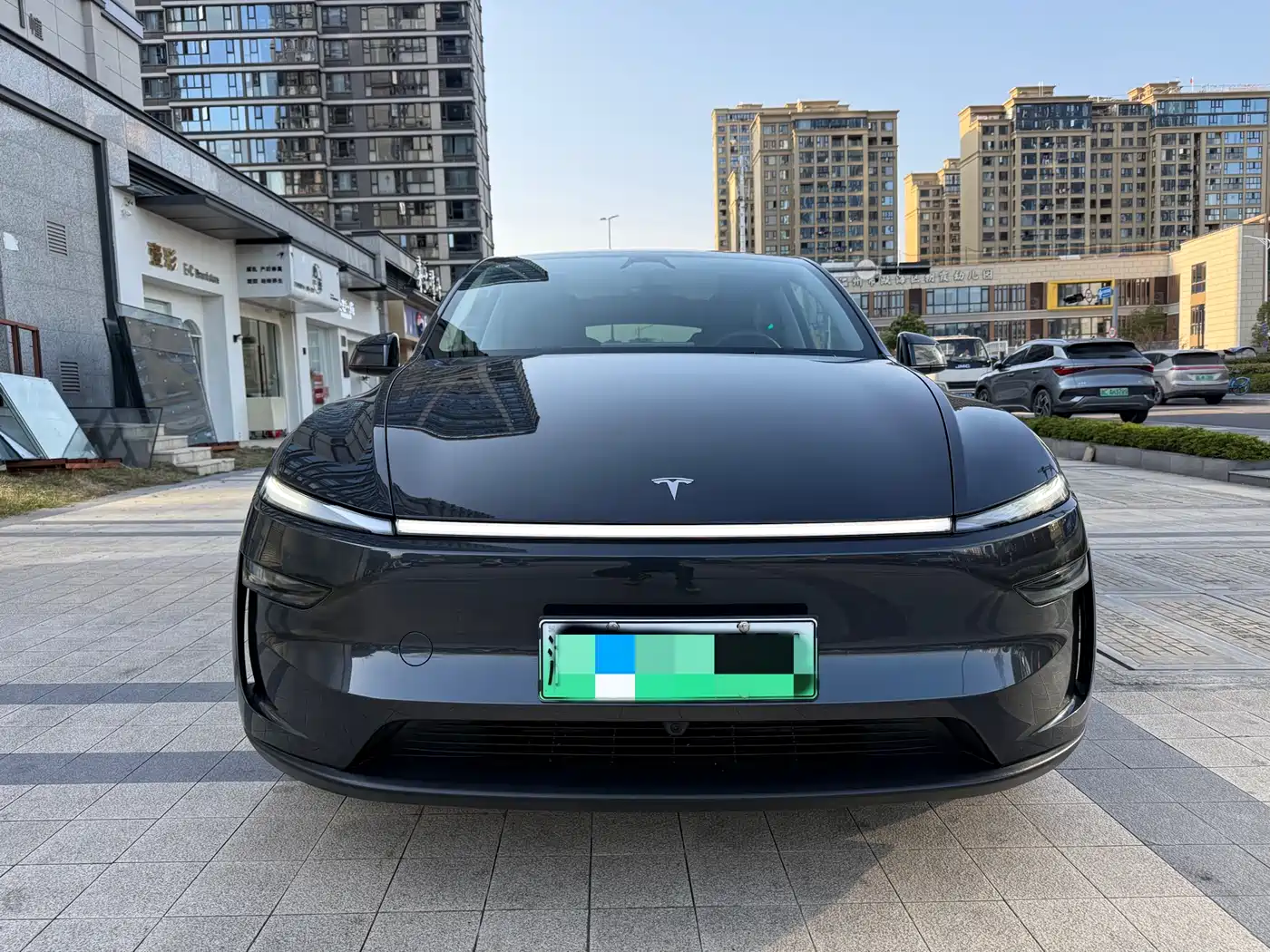 TESLA MODEL Y