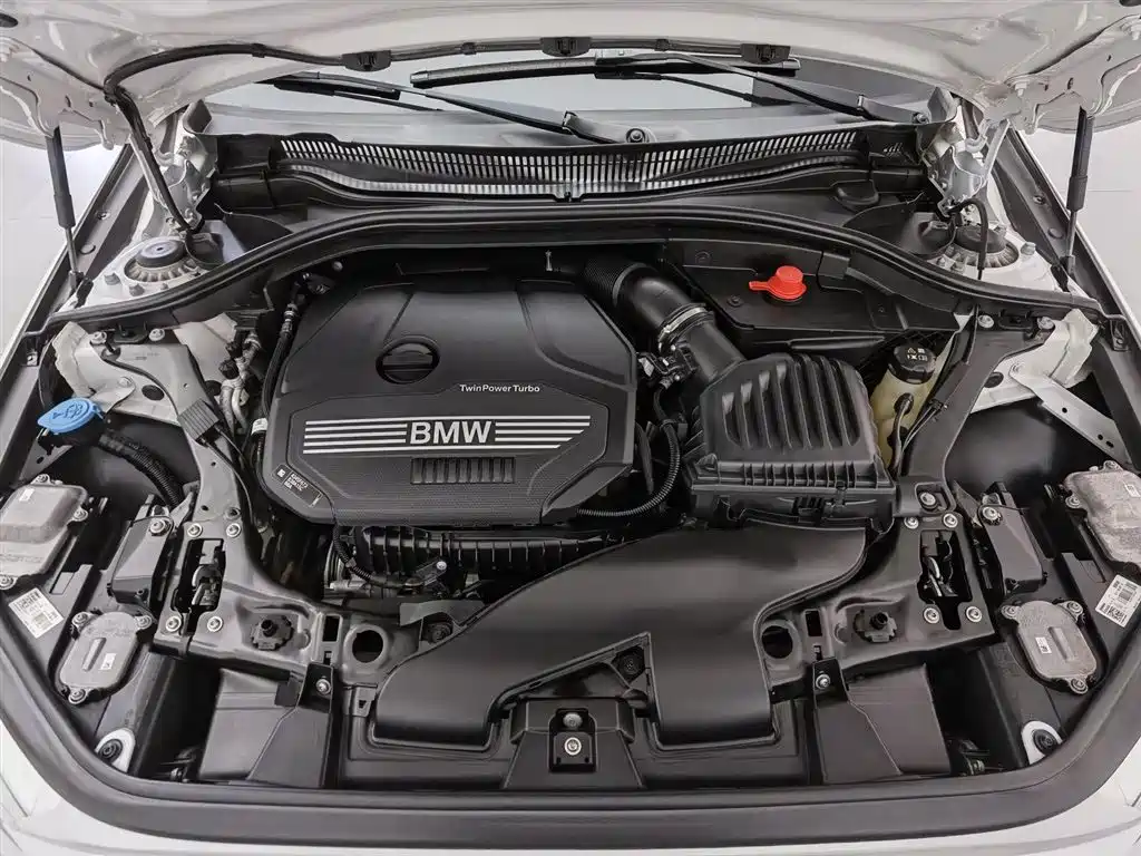 BMW 1 Series 2022 120i M Sport фото 6