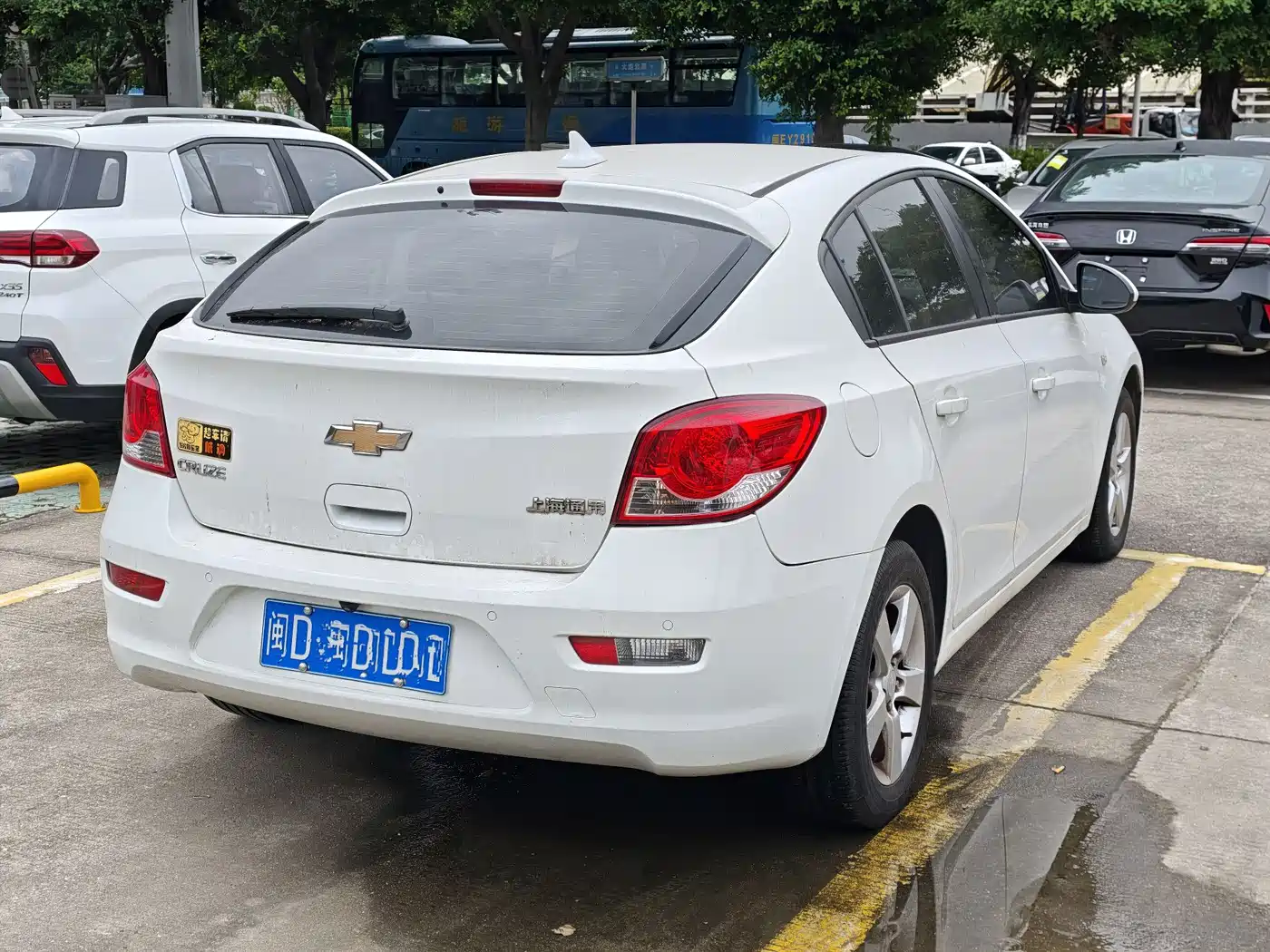 Chevrolet Cruze 2013 Hatchback 1.6L Automatic Luxury фото 4