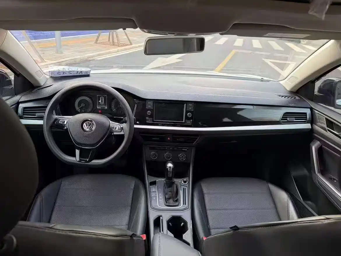 Volkswagen Lavida 2019 1.5L Automatic Comfort Edition China VI фото 4