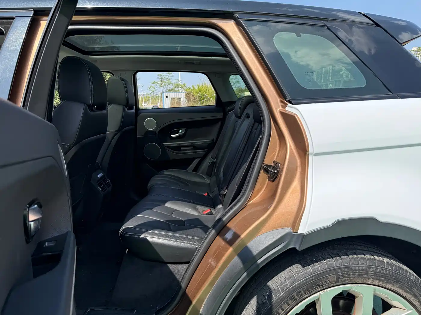 Land Rover Range Rover Evoque (Import) 2015 2.0T 5-door Dynamic Edition фото 8