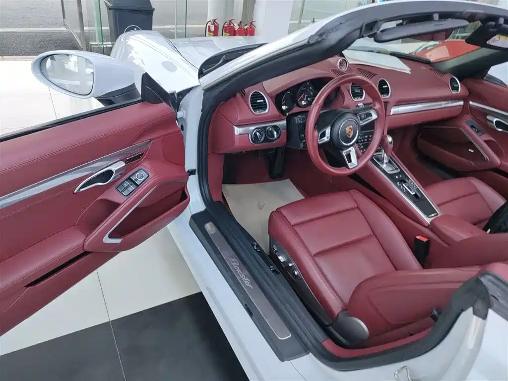 Porsche 718 2020 Boxster 2.0T фото 12