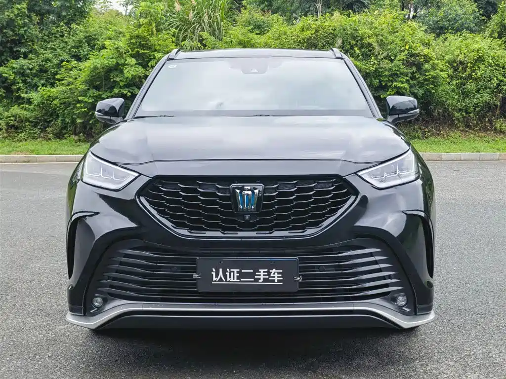 Toyota Crown Kluger 2023 2.5L HEV AWD Premium Edition фото 2