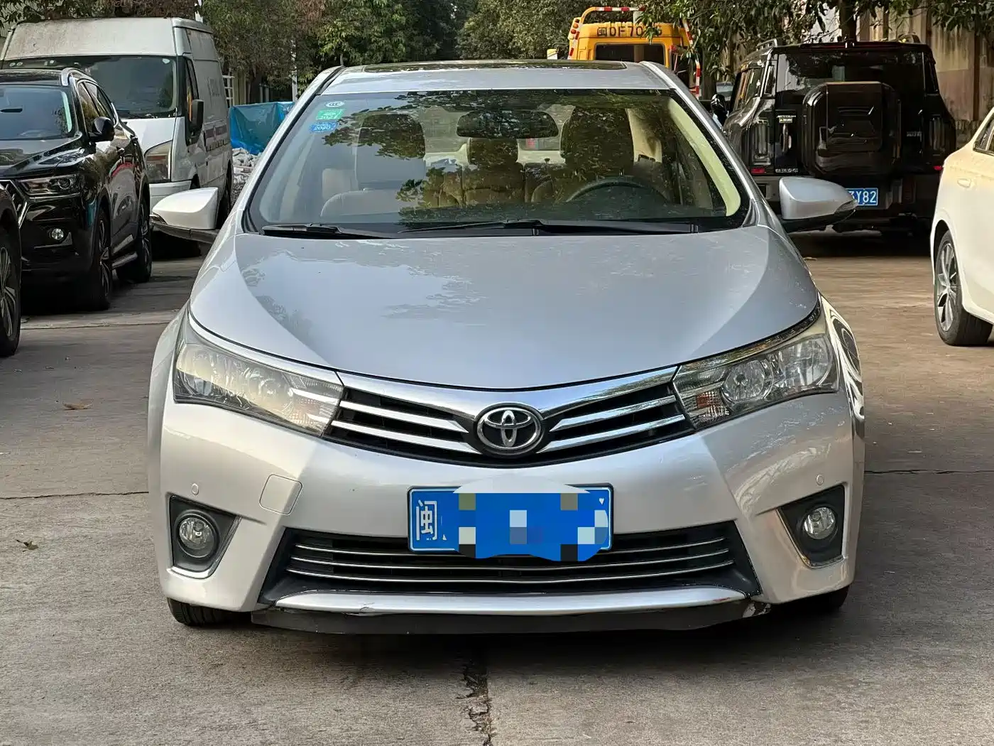 Toyota Corolla 2014 1.6L CVT GL-i Leather Edition фото 2