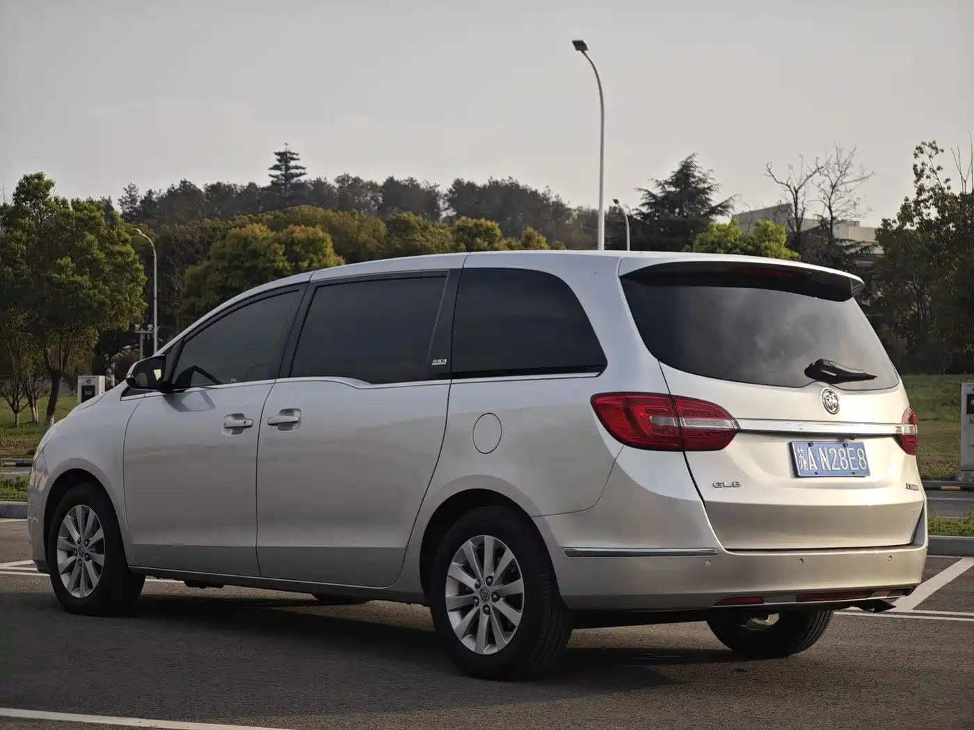 Buick GL8 2014 2.4L CT Luxury Business Comfort фото 5