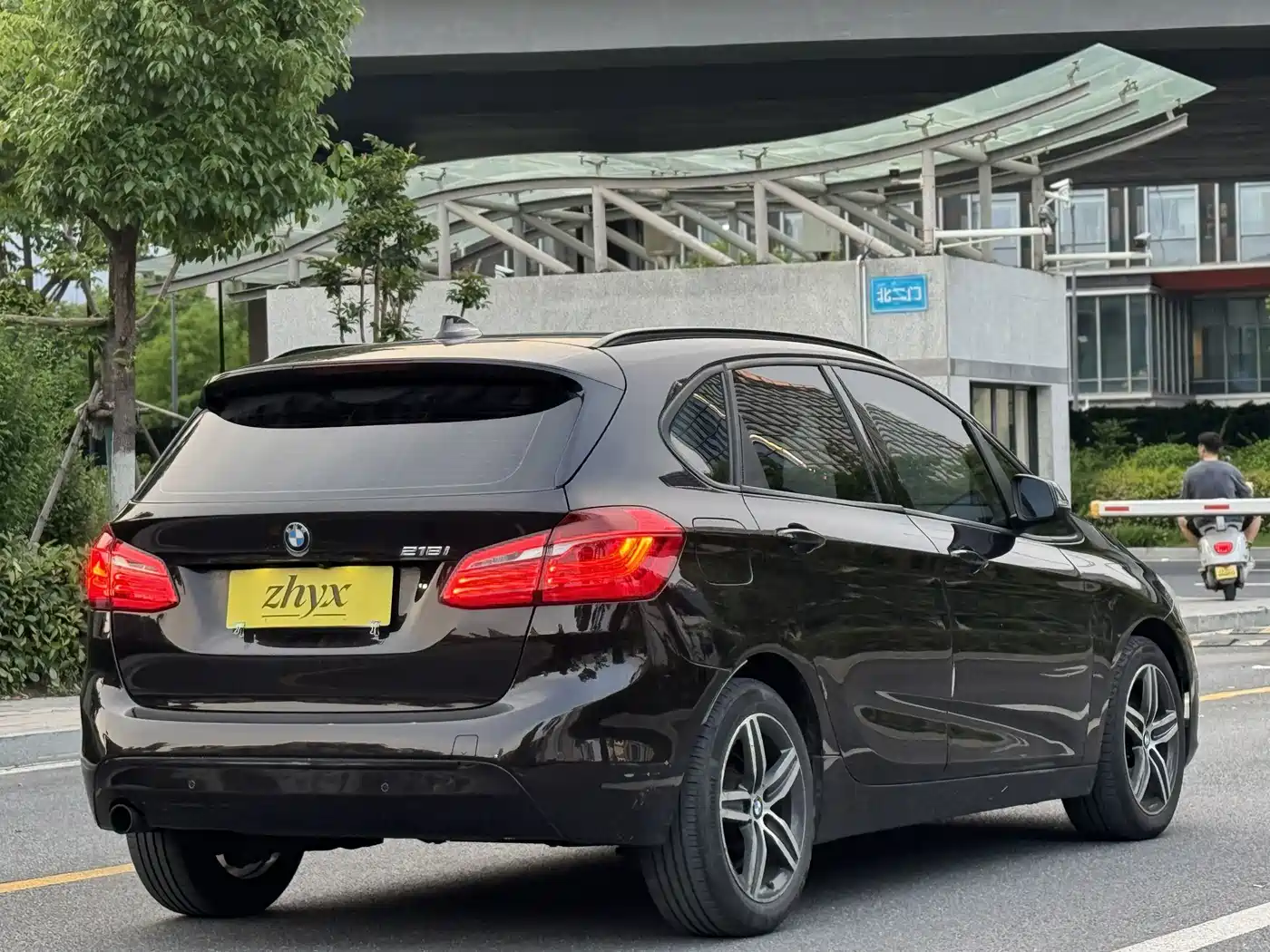 BMW 2 Series Tourer (Import) 2015 218i Sport Design Package фото 7