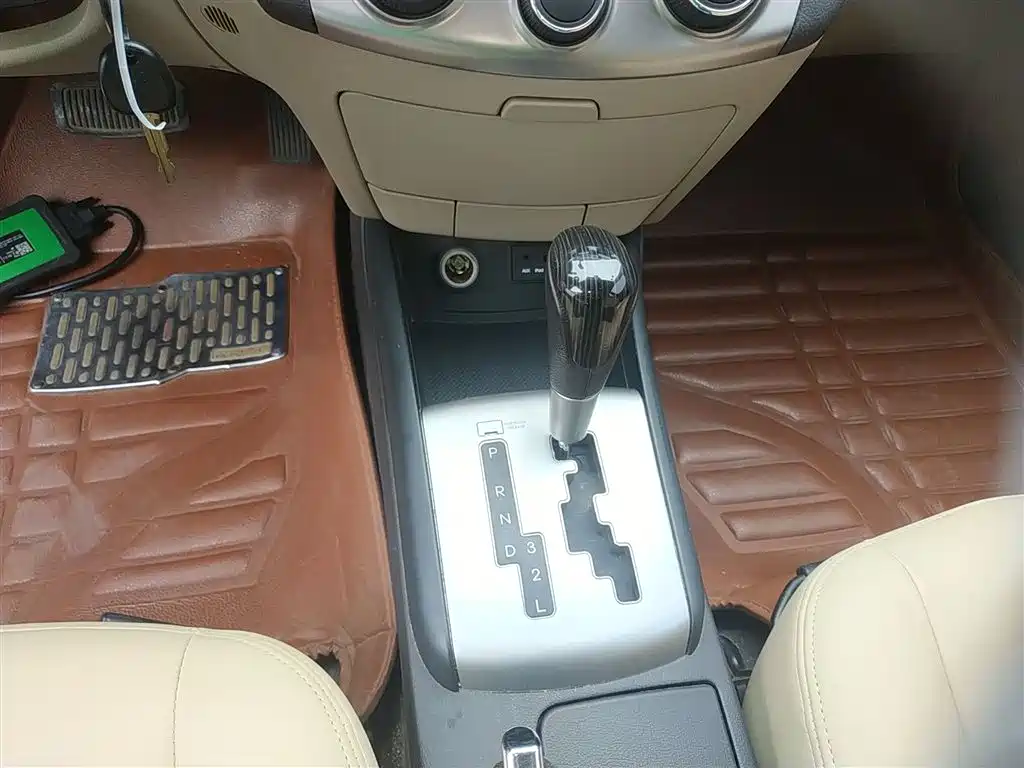 Hyundai Elantra 2015 1.6L Automatic Comfort фото 14