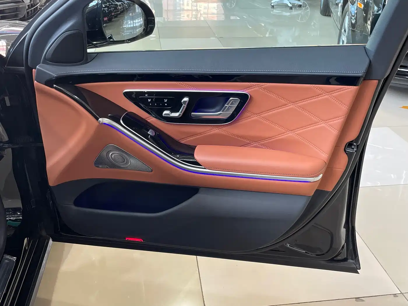 Mercedes-Benz Maybach S-Class 2024 Facelift S 480 4MATIC фото 9