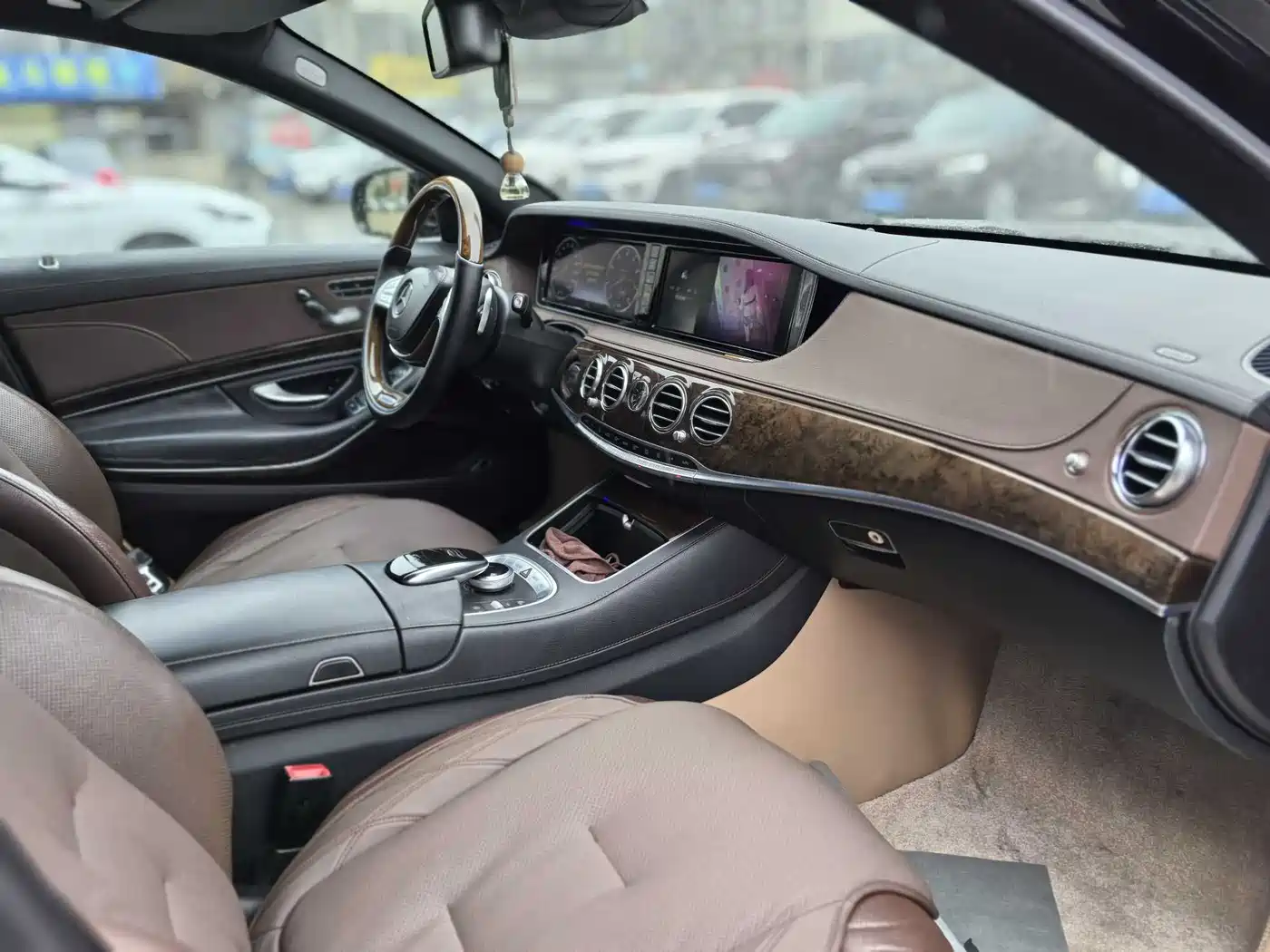 Mercedes-Benz Maybach S-Class 2015 S 400 4MATIC фото 12