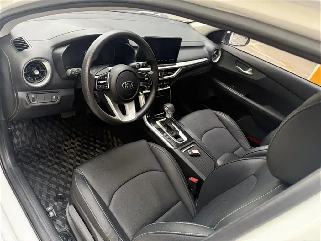 Kia K3 2020 1.5L CVT New Edge Sunroof Version фото 8