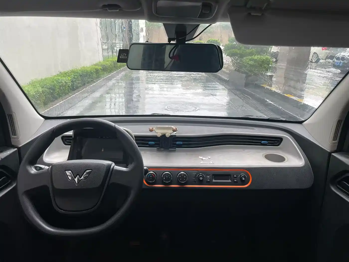 Photo 7 - Wuling Motors Hongguang MINIEV
