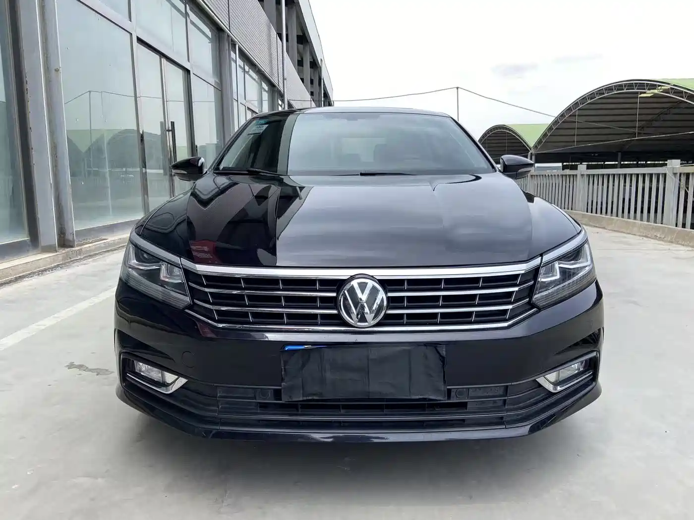 Volkswagen Passat 2017 330TSI DSG Prestige фото 2