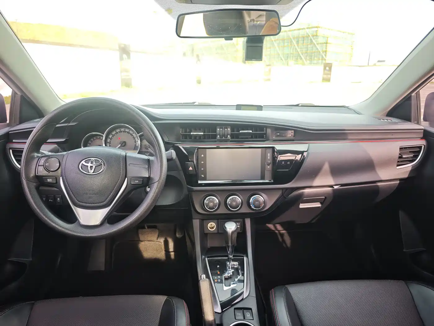 Toyota Levin 2017 1.2T V CVT Luxury Edition фото 10