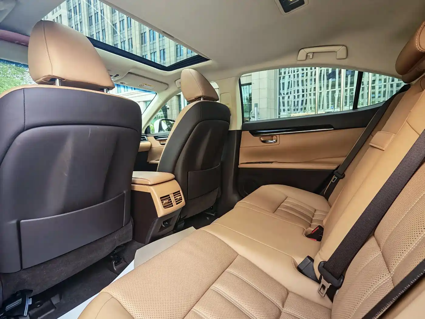 Lexus ES 2015 300h Comfort Edition фото 14