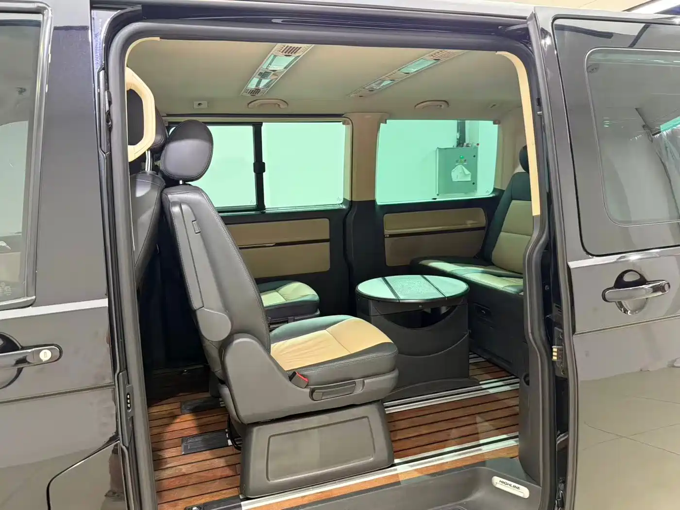 Volkswagen Multivan 2016 2012 2.0TSI 4WD Premium