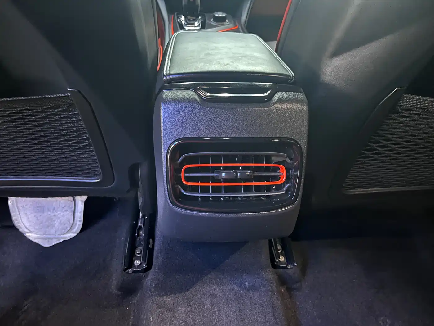 Lynk & Co 02 Hatchback 2022 2.0TD Plus фото 14