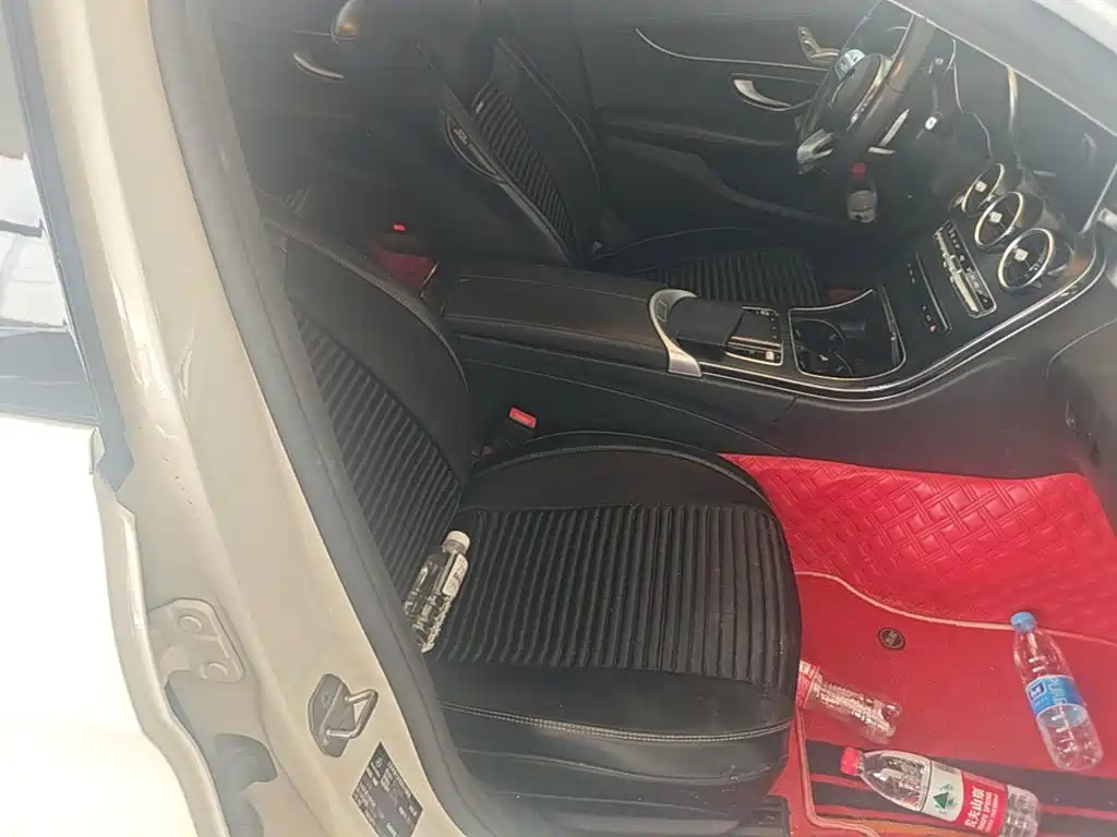 Фото 25 - Mercedes-Benz C-Class