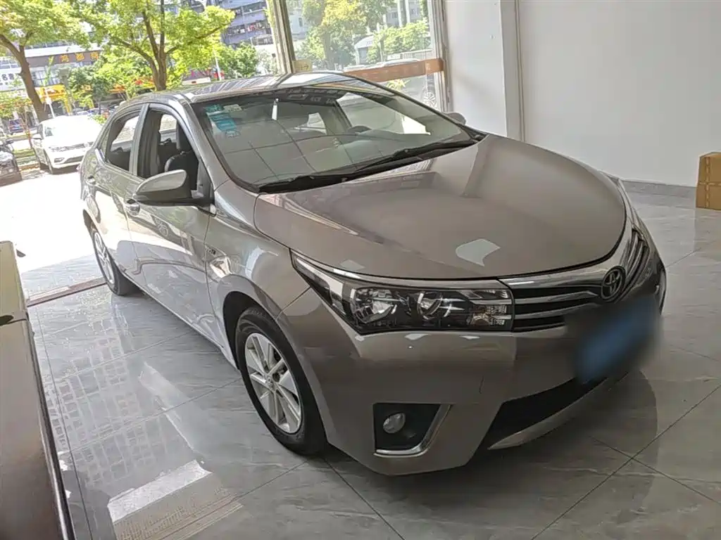 Toyota Corolla 2014 1.6L CVT GL фото 4