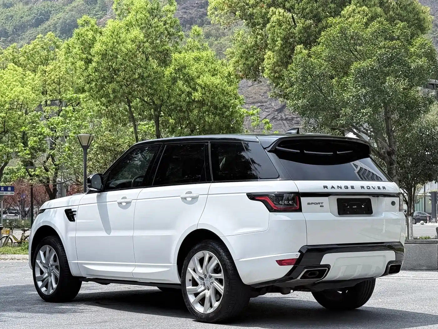 Land Rover Range Rover Sport 2020 3.0 L6 SE фото 17