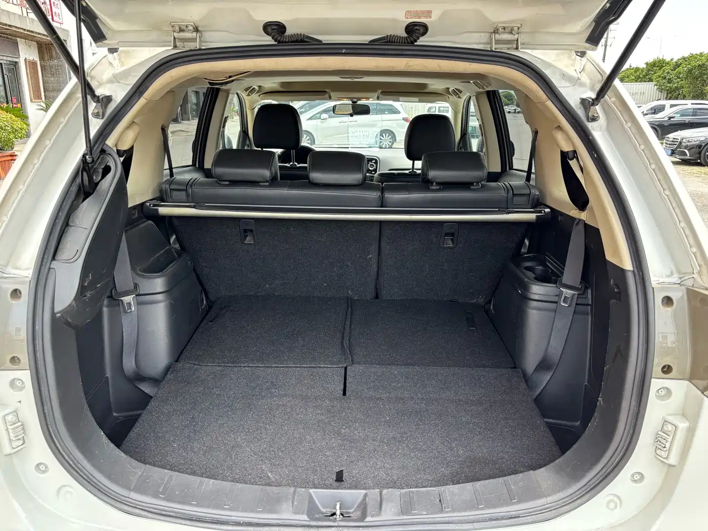 Mitsubishi Outlander (Import) 2015 2014 2.4L 4WD Luxury Value Edition 7-seater