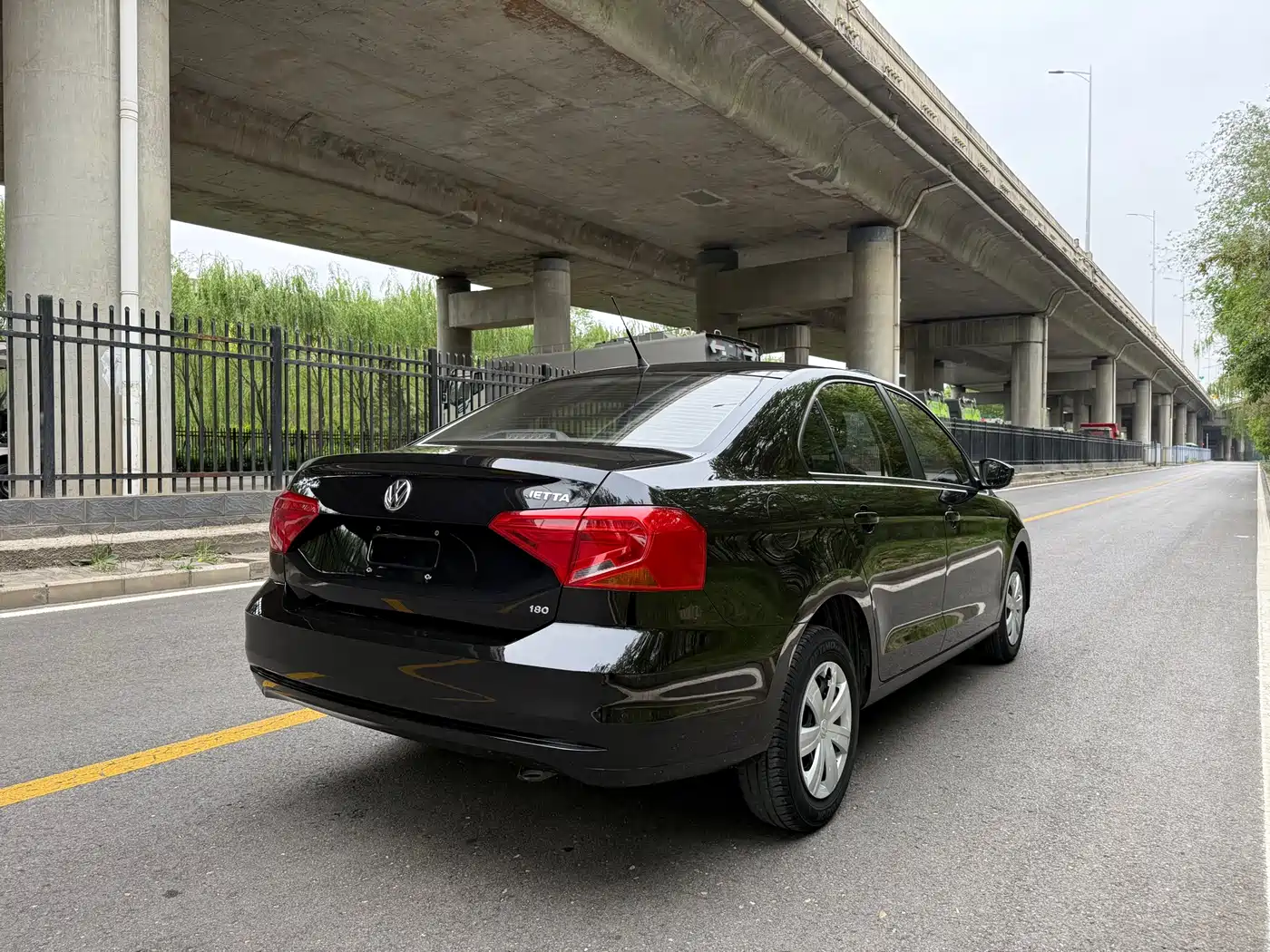 Volkswagen Jetta 2017 1.5L Manual Fashion фото 5