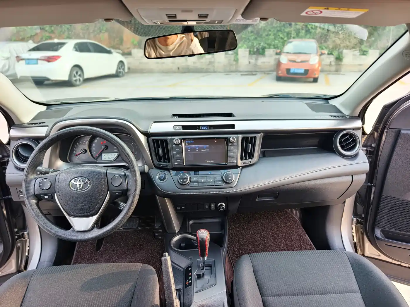 Toyota RAV4 Rongfang 2016 2.0L CVT 2WD Trend (China V) фото 16