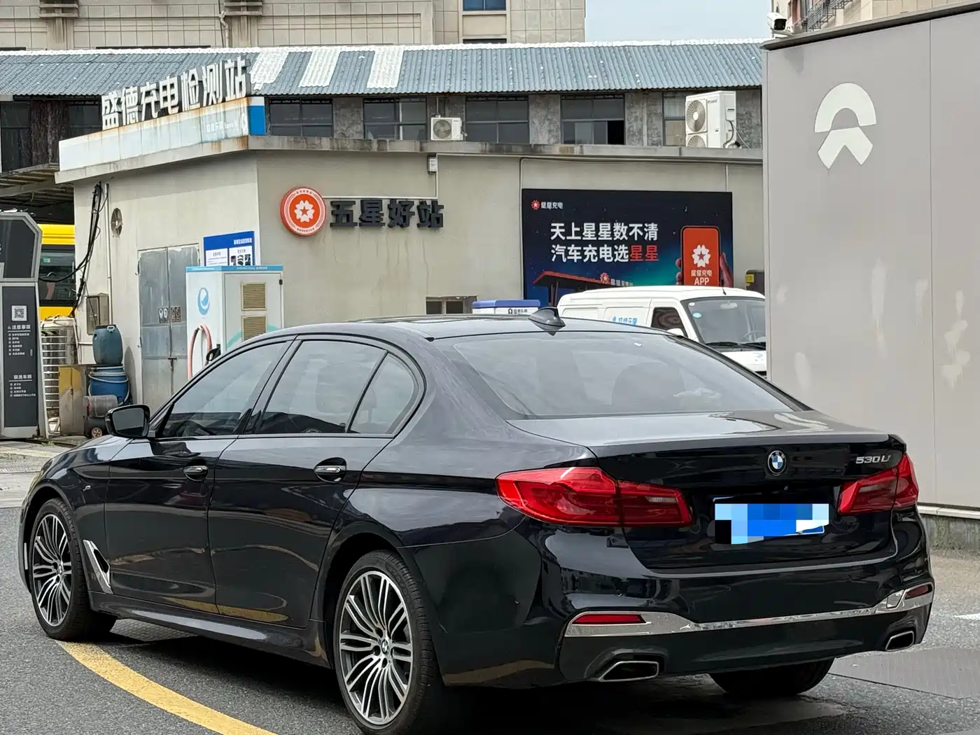 BMW 5 Series 2018 530Li Leading M Sport Package фото 9