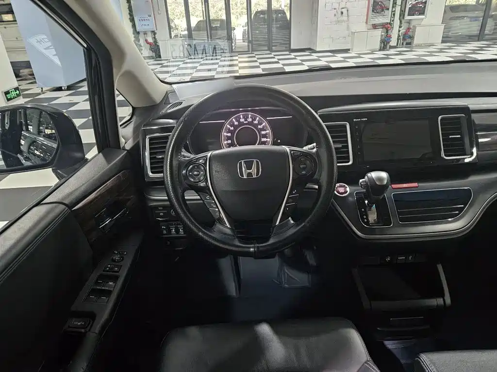 Honda Elysion 2016 2016 2.4L Luxury Edition