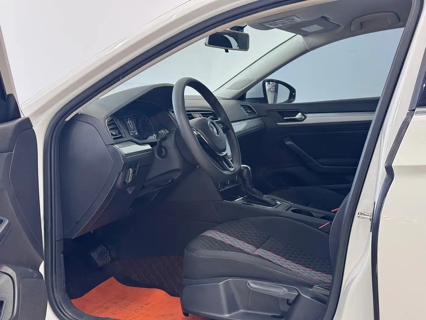 Volkswagen Lamando 2019 230TSI DSG Fashion Edition China VI фото 4