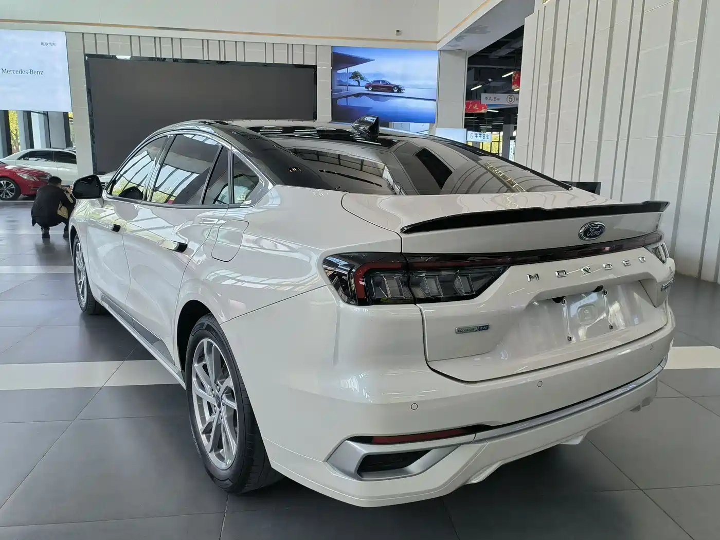 FORD MONDEO