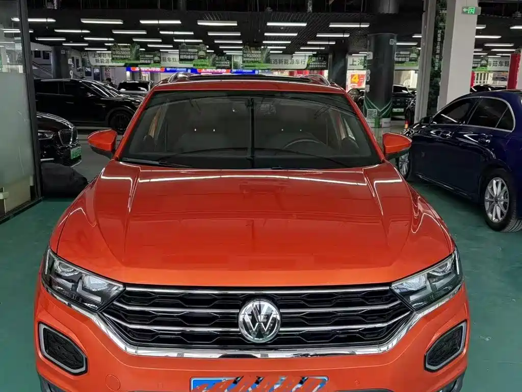 Volkswagen T-ROC 2019 280TSI DSG 2WD Luxury Type China VI фото 2
