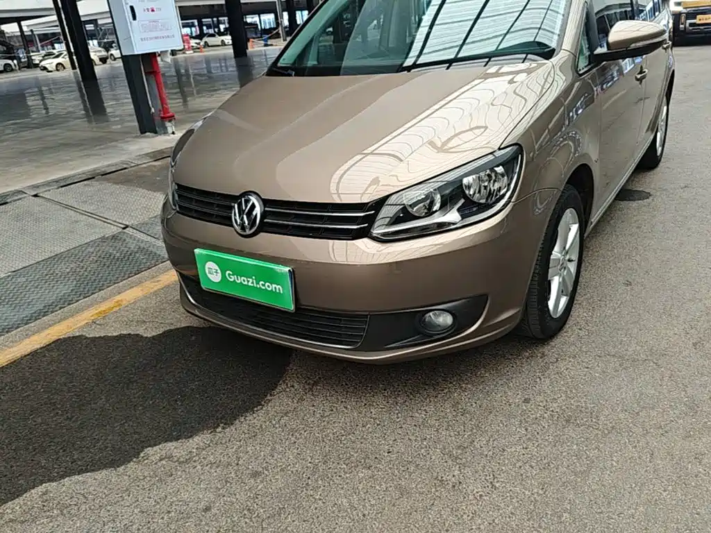 Photo 24 - Volkswagen Touran