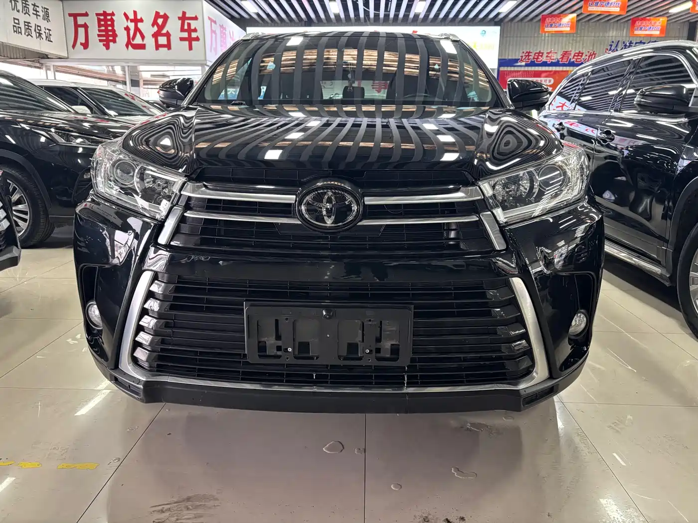 TOYOTA HIGHLANDER