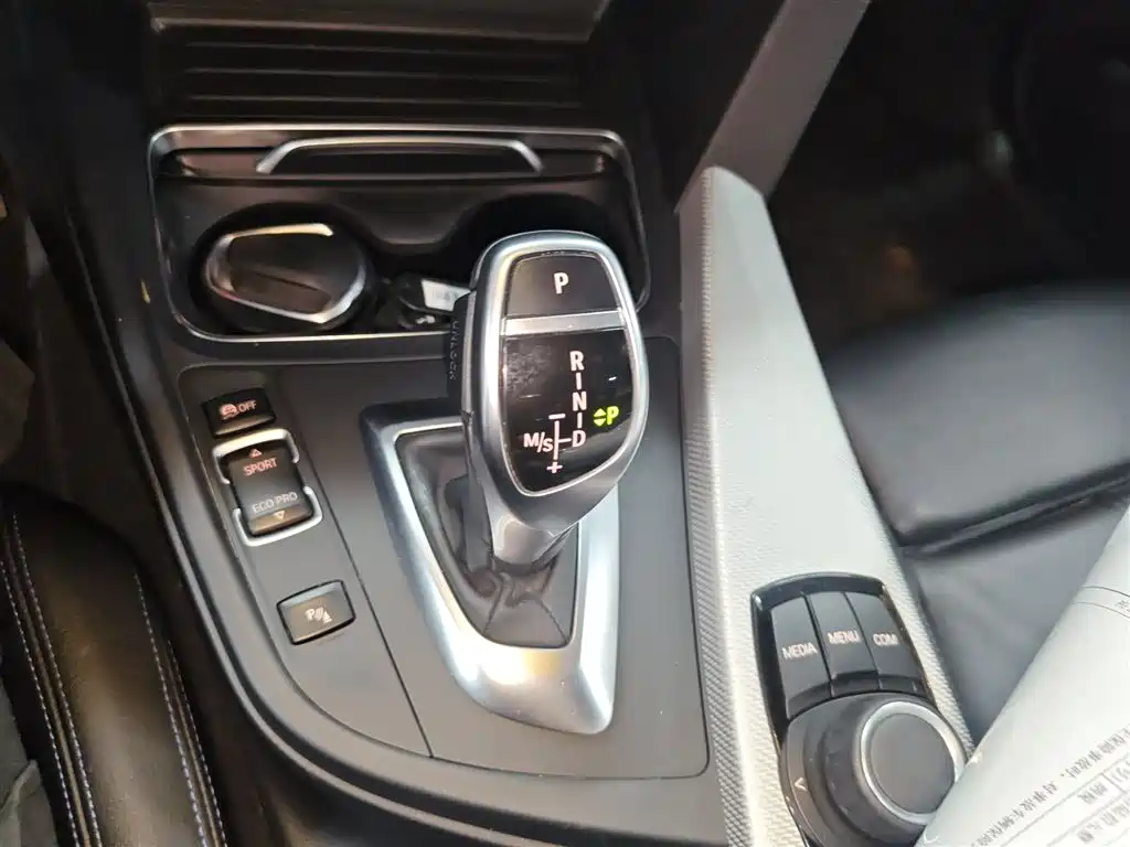 BMW 3 Series 2018 320i M Sport Package фото 14