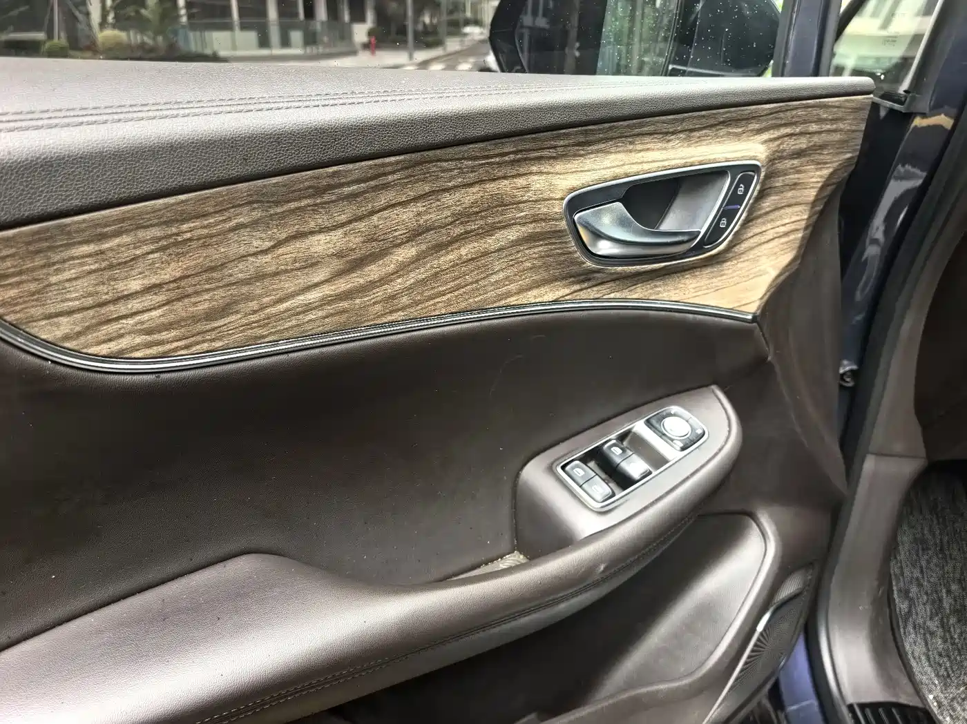 ROEWE IMAX8 NEW ENERGY