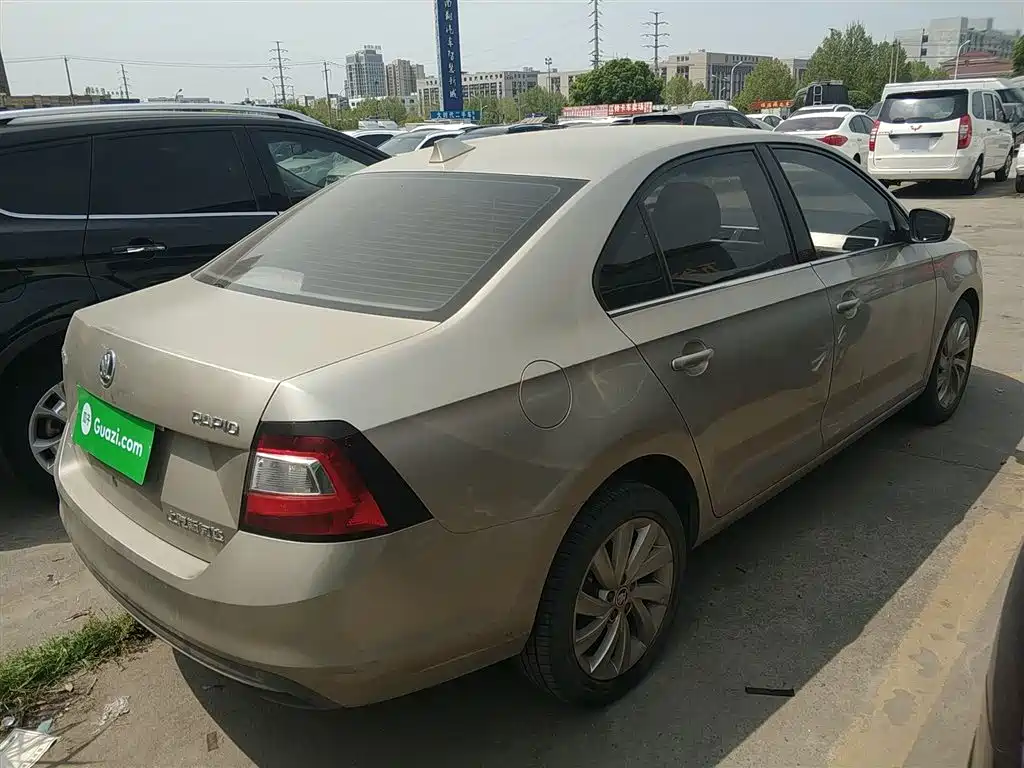 Škoda Rapid 2018 1.6L Automatic Comfort Edition фото 5