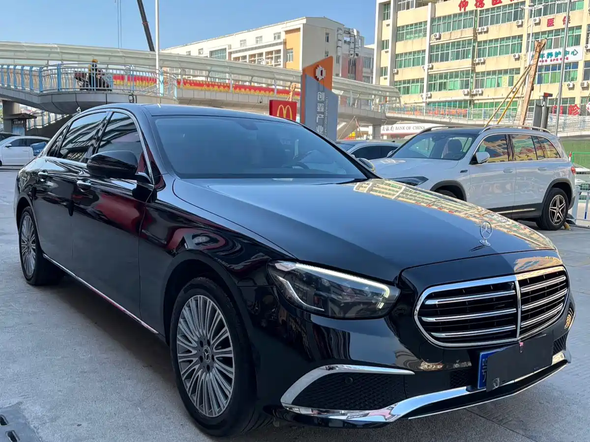 Mercedes-Benz E-Class 2021 E 300 L Sport Luxury Edition фото 3