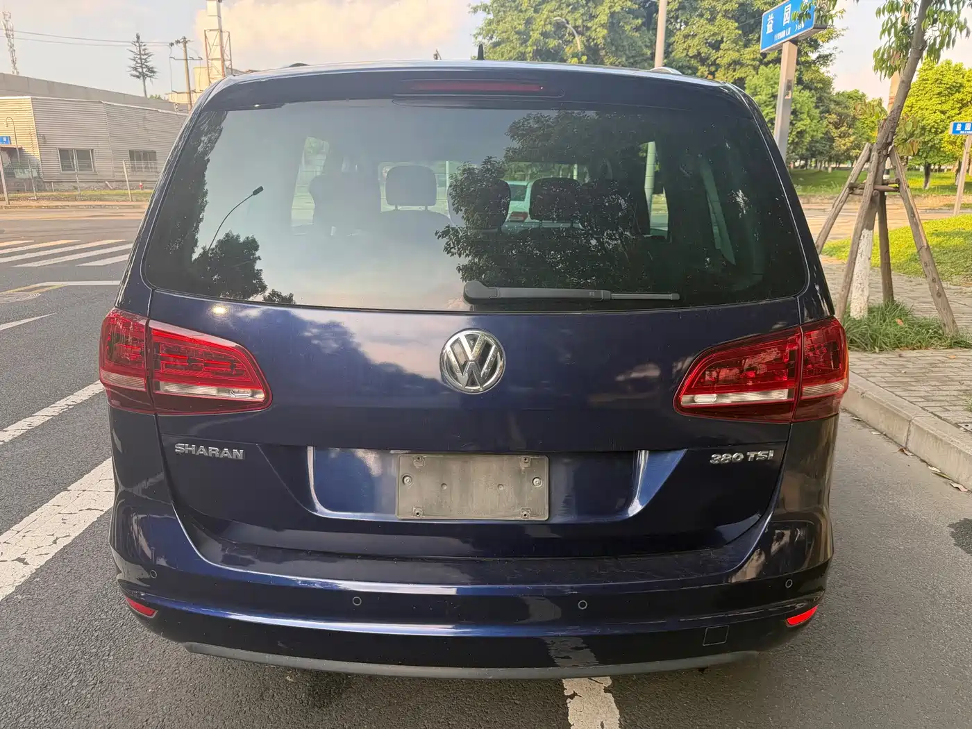 Volkswagen Sharan 2018 2018 380TSI Comfort 7-Seater