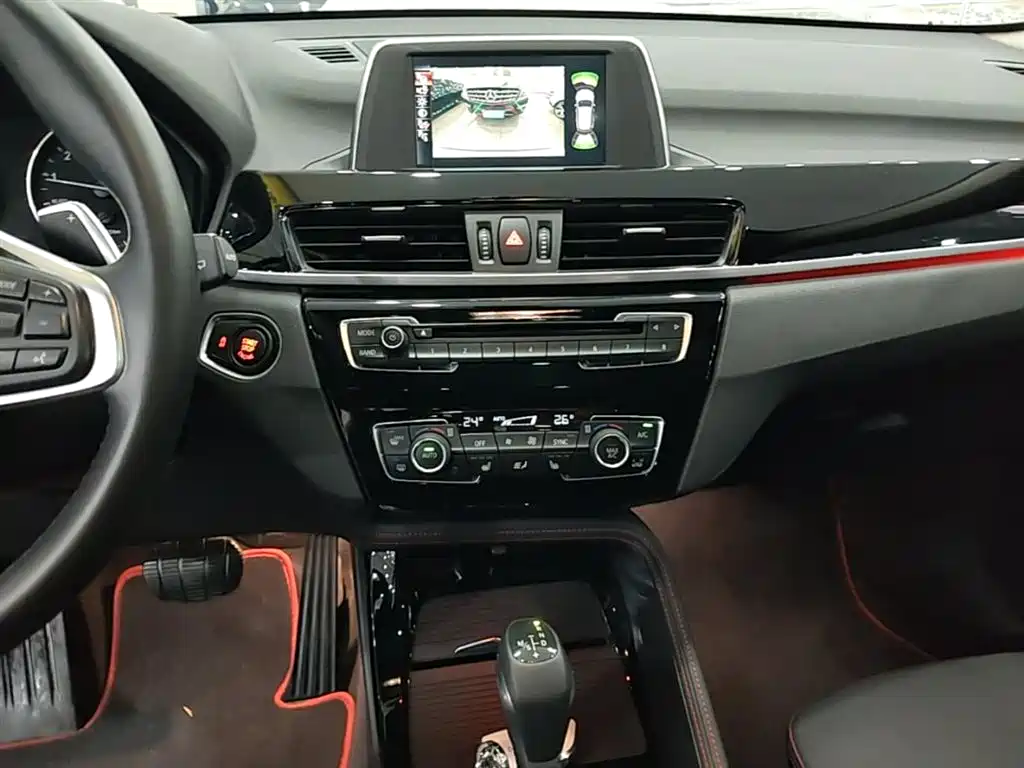 BMW X1 2016 sDrive20Li Luxury Model фото 13